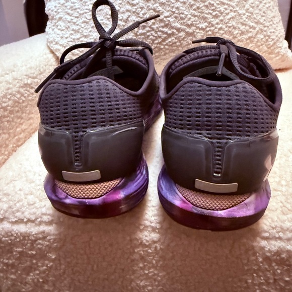 Under Armour Women's Running Shoes - Picture 3 of 6